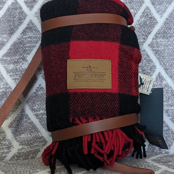 Pendleton Other - Pendleton plaided throw blanket 100% wool - new